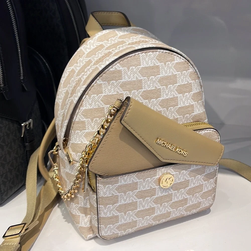 MICHAEL KORS
Maisie Extra-Small Logo 2-in-1 Backpack
Camel
NWT - Picture 15 of 16